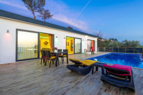 Nilo - Kalkan'da 2+1 Muhafazakar Tatil Villası